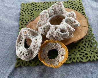Crocheted linen scrunchies // Boho // Vintage // Hair bow // Hairband // Hair accessories // Hair tie // Summer outfit // Hippie