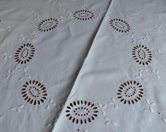 R68 Wunderbare antike Leinen Rundstickerei 110 cm