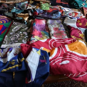 Lot of 25 Lovely Silky Vintage Top Design Scarves for Collectors & Resellers