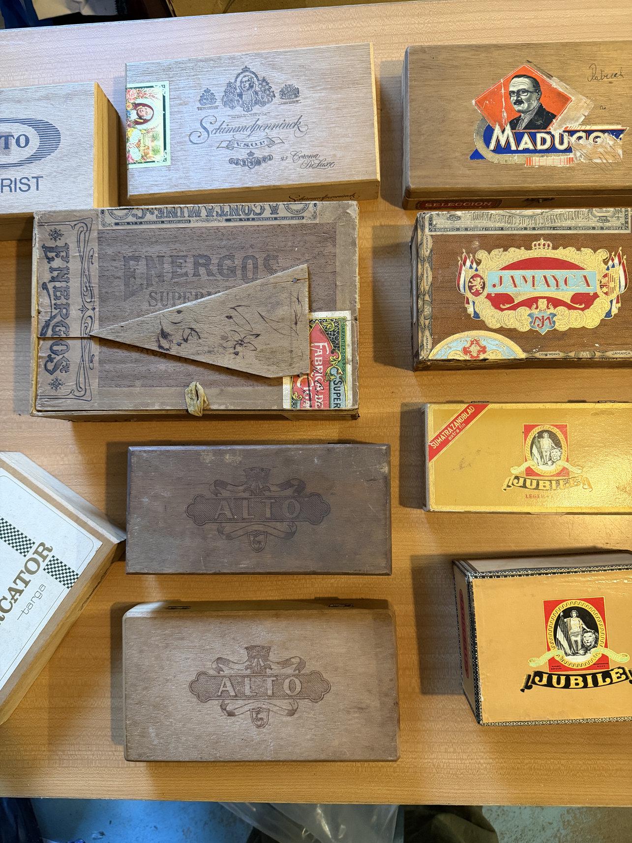 古いタバコ箱⑧ Collectors Lot of 10 Interesting Vintage Wooden Cigar Boxes - Etsy