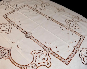 B4 Adorable Handmade Antique White Cotton Table Cloth Embroidery Cutwork Point De Venice Lace 65x57"