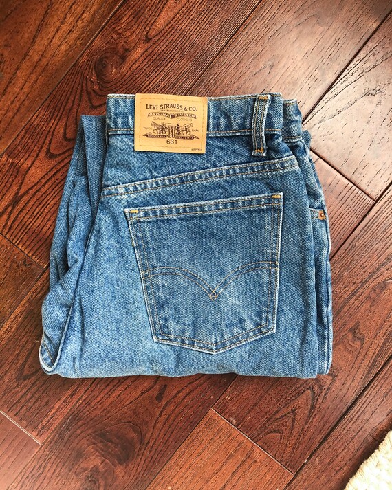 90s Levis | Vintage 90s Levis | Medium Wash Levi |