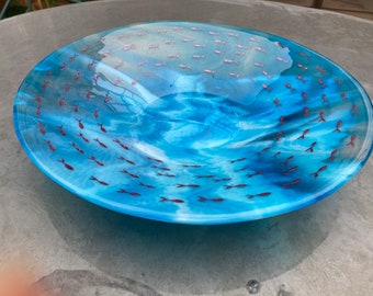 Large glass 38cm fruit/salad bowl glass focal piece . Fish swimming around the bowl .