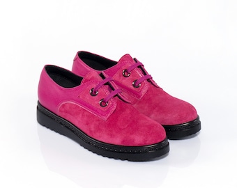 Scarpe Oxford in pelle rosa: scarpe scamosciate fatte a mano con lacci