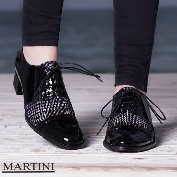 black lace up ladies shoes