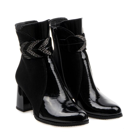 Sarabo árabe perderse animación Elegantes botas negras de tacón grueso ante y charol de - Etsy España Sarabo árabe perderse animación Elegantes botas negras de tacón grueso ante y charol de - Etsy España