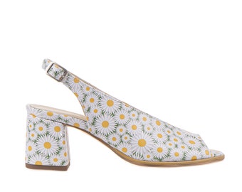 Open Toe Sandals with Daisies Print ~ Natural Leather ~ Chunky Heel Sandals ~ Ankle Strap Shoes ~ Open Heel Sandals ~ White Office Sandals