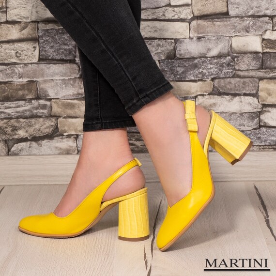 cute yellow pumps