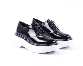 Handmade Leather Platform Shoes: Black Round Toe Oxfords