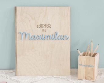 Personalized wooden report card folder for boys with 3D name, back-to-school gift, optional pen holder, hellomini