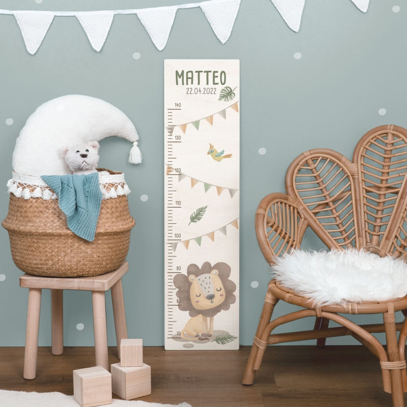 Personalisierte Messlatte Kinder Holz, Messlatte Junge 70-140 cm, Kinderzimmer Deko Holz, Wanddeko Holz, Ostergeschenk Junge, hellomini Löwe