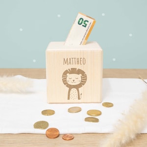 Personalisierte Spardose aus Holz "Löwe" mit Name graviert ideal als Geschenk Geburtstag Weihnachten Einschulung Sparschwein