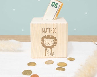 Tirelire en bois personnalisée « Lion » gravée avec un prénom, cadeau d'anniversaire, de rentrée scolaire, tirelire, hellomini