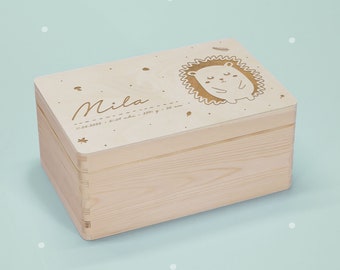 Personalisierte Erinnerungskiste für Baby aus Holz Holzkiste Holzbox eingravierter Name Aufbewahrung Kinder Geschenk zur Geburt Taufe Igel