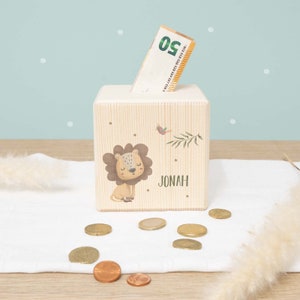 Spardose personalisiert Löwe - Spardose Holz - Personalisiertes Geschenk Kinder - Kinder Spardose - Holzspardose - Spardose Junge hellomini