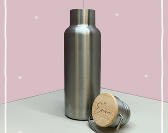 Personalisierte Trinkflasche Isolierflasche für Kinder aus Edelstahl mit Bambusdeckel mit Namen Geschenk zur Einschulung 500ml Herz