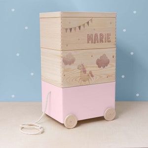 Scatola per giocattoli in legno personalizzata, scatola impilabile in legno, scatola in legno con ruote, decorazione per la cameretta dei bambini, regalo per bambini, regalo di nascita immagine 3