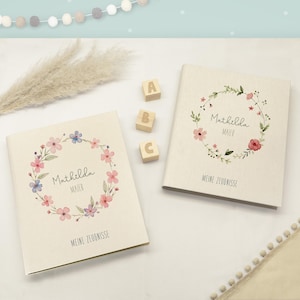 Cartella per certificati personalizzata con corona di fiori in lino, regalo per l'iscrizione a scuola, regalo per l'iscrizione a scuola per scolari, studentesse, hellomini