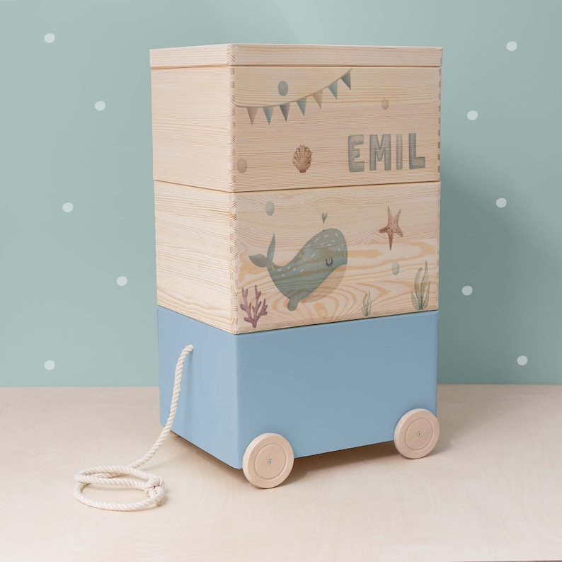 Scatola per giocattoli in legno personalizzata, scatola impilabile in legno, scatola in legno con ruote, decorazione per la cameretta dei bambini, regalo per bambini, regalo di nascita immagine 6