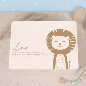 Personalized baby memory box "Lion", wooden box, baby memory box with engraved name, child storage, birth gift