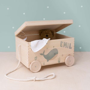 Scatola per giocattoli in legno personalizzata, scatola impilabile in legno, scatola in legno con ruote, decorazione per la cameretta dei bambini, regalo per bambini, regalo di nascita immagine 4