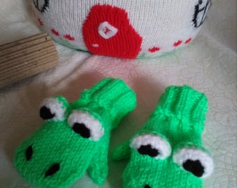 Hand knitted frog mittens for children 1-2 years of age