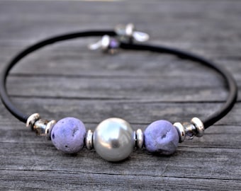 Memory wire bracelet - Gift for any women in your life – White pearl, Purple stone and Purple crystal Beaded Boho Wrap Bracelet