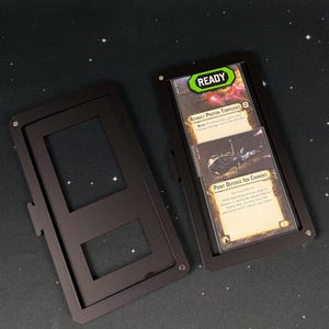 Nu magnetische acryl Armada 1.5-upgradekaartlade, geschikt voor kaarten met en zonder sleeve - Geschikt voor het bevestigen van onbeperkte upgrades!