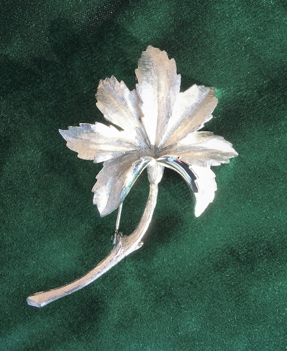 Vintage Coro Pegasus  large silvertone leaf pin - image 1