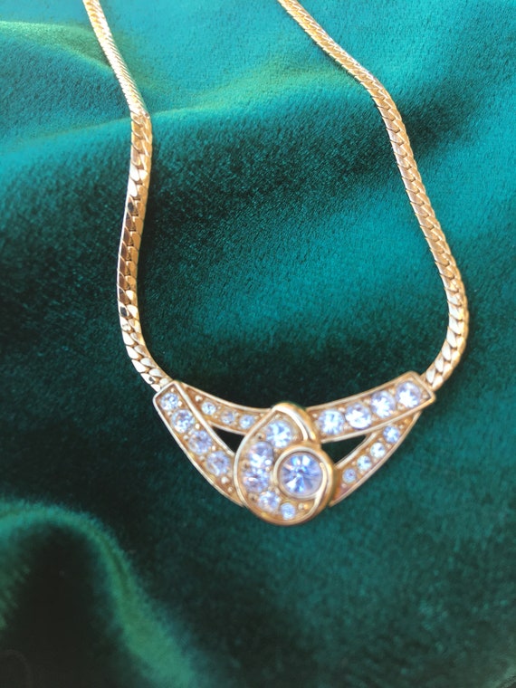 Vintage Trifari rhinestone and gold tone necklace - image 1
