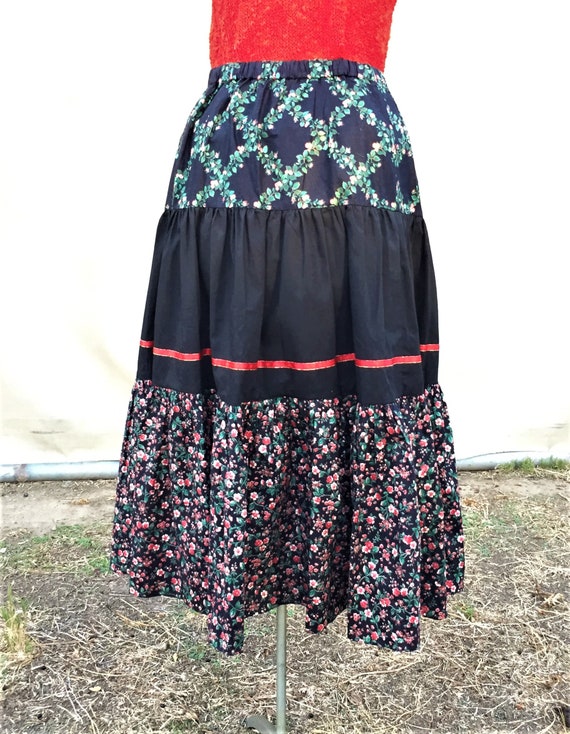 Floral and Black Prairie Skirt - image 3