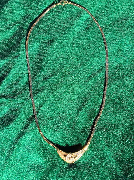 Vintage Trifari rhinestone and gold tone necklace - image 2