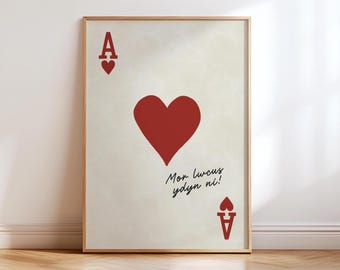 Mor lwcus ydyn ni! - Ace of Hearts Playing Card Wall Art - Welsh Language - Red