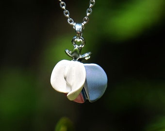 Colar com pingente de flor Sweet Pea azul, branca e rosa