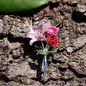 Lily, Gerbera and Rose Flower Bouquet Brooch