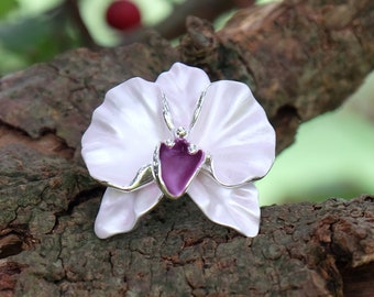 Broche fleur d’orchidée rose pâle