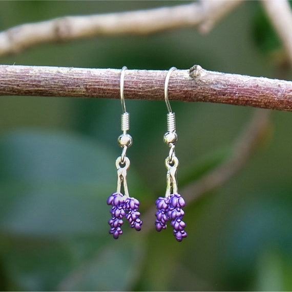 Lavender Earrings for Gown | FashionCrab.com | Lavender earrings, Exclusive  designer jewellery, Online earrings