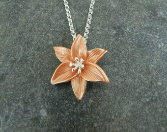 アクセサリー A&G Large Lilium Pendant il_fullxfull.4897104996_slcx.jpg