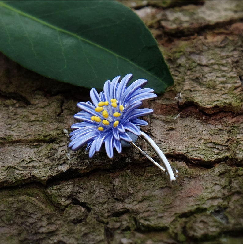 ATLondonJewels Aster Blue Flower Brooch on Bark ATH678