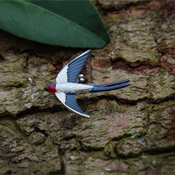Swallow Bird In Flight Animal Brooch