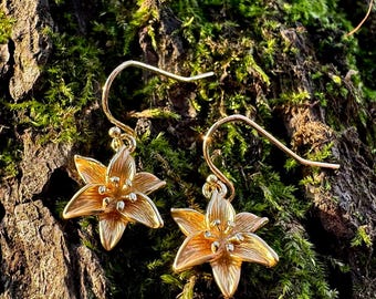 Pendants d'oreilles en or Lys, plaqué or 14 carats