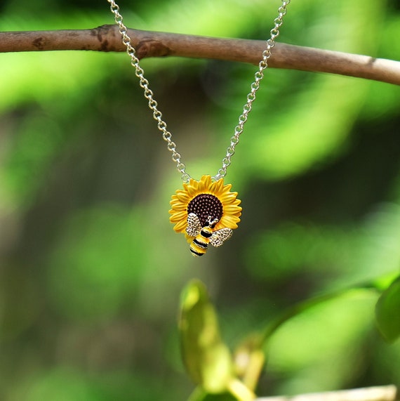 Sunflower bee necklace deals