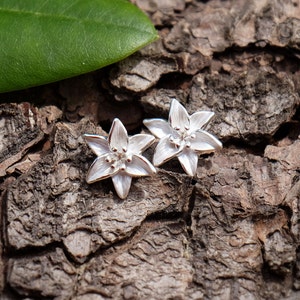 Lily White Flower Clip On Earrings