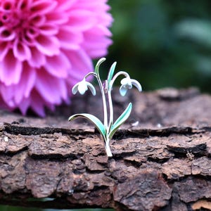 Snowdrop White Open Flower Brooch, Silver Tone