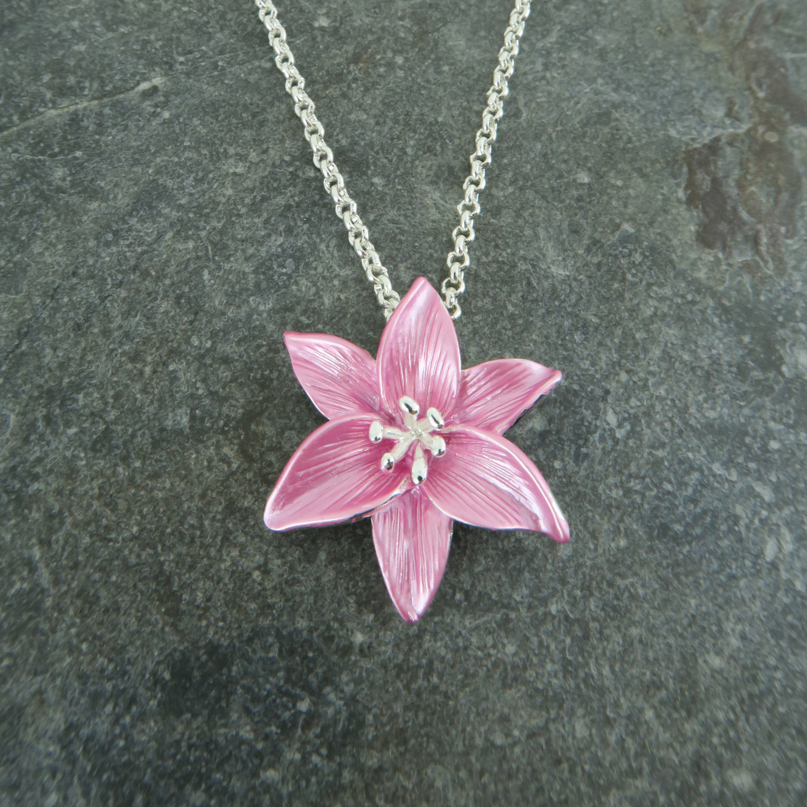 アクセサリー A&G Large Lilium Pendant il_fullxfull.4897104996_slcx.jpg