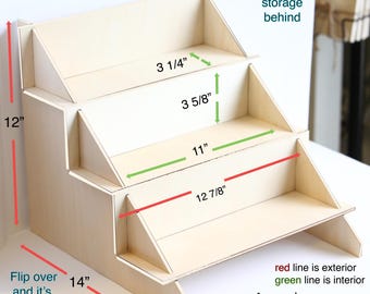 Display shelf for farmers markets, craft fairs, and vendor booths or CD disks