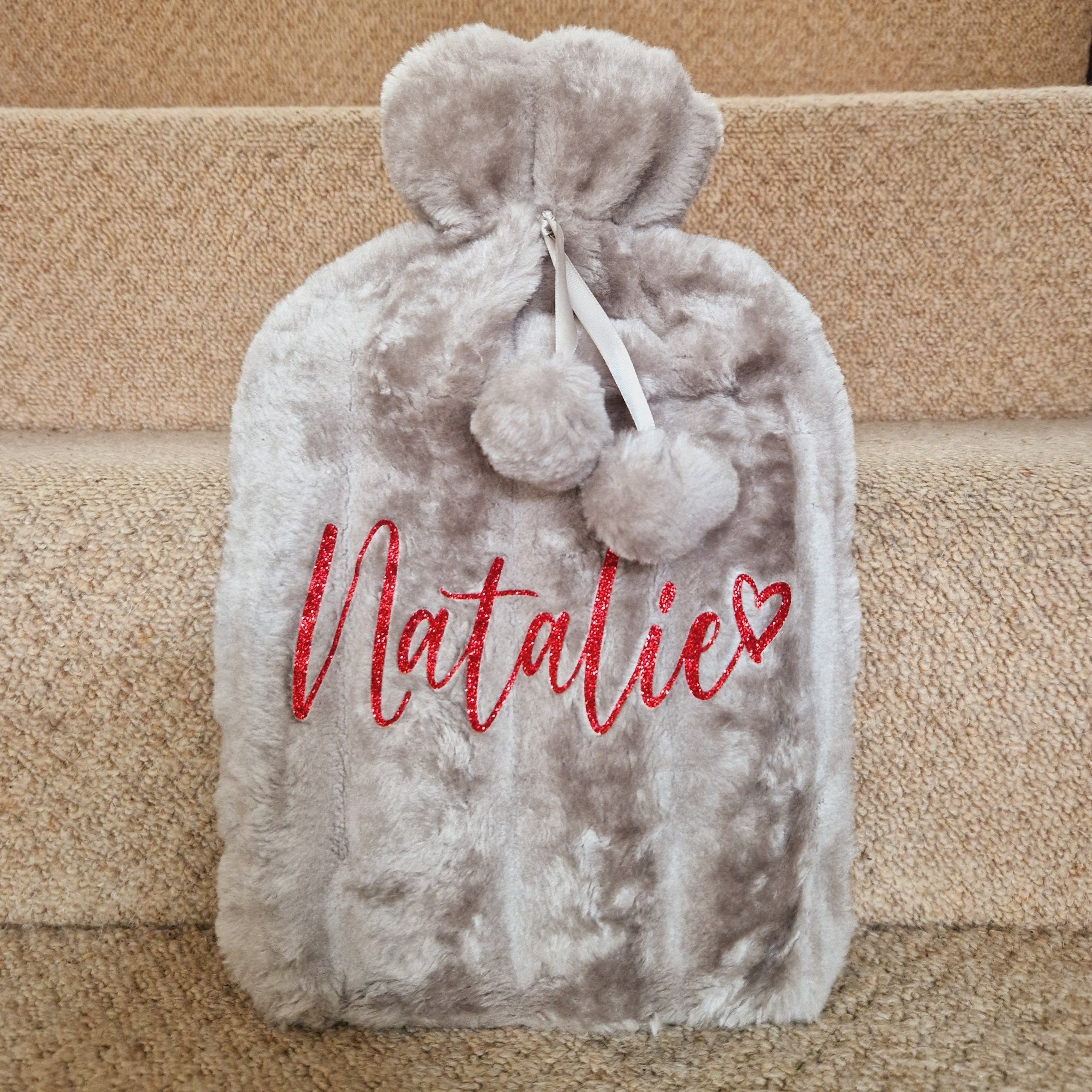 Bouillotte En Fausse Fourrure Avec Pompons - 2 Litres, Thermothérapie Hiver - Neuf, Cadeau Douillet