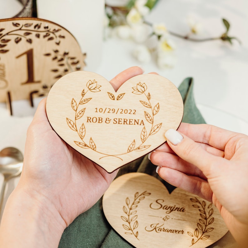 Faveurs de mariage pour les invités en vrac, faveur de mariage unique, sous-verre de mariage en bois, sous-verres de faveurs de mariage, sous-verres personnalisés, ensemble de sous-verres image 3