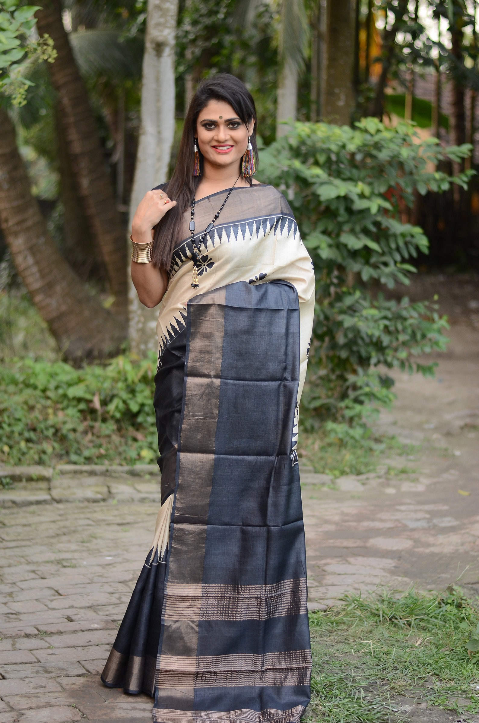 tussar silk saree with zari border