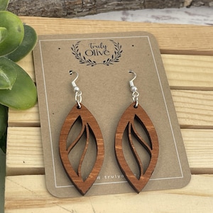 Lightweight Wood Dangle Earrings: Vintage Leaf Design